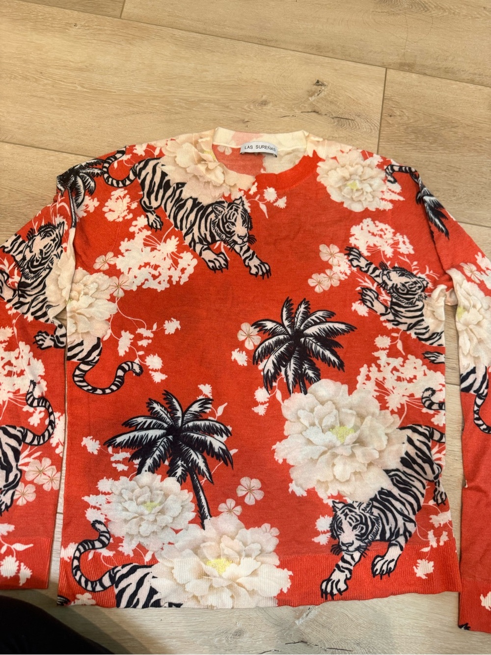 Las Surenas Tropical Tiger Print Sweater -‎ Coral